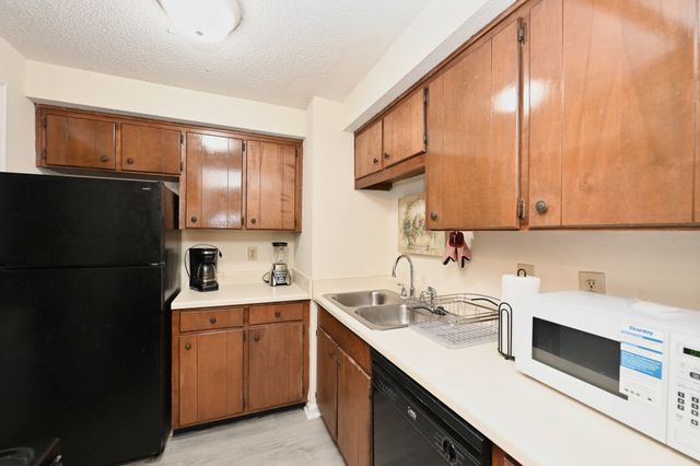 2325 Elliston Pl Apt 202, Nashville, TN 37203