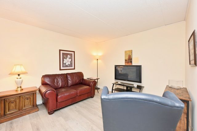 2325 Elliston Pl Apt 202, Nashville, TN 37203