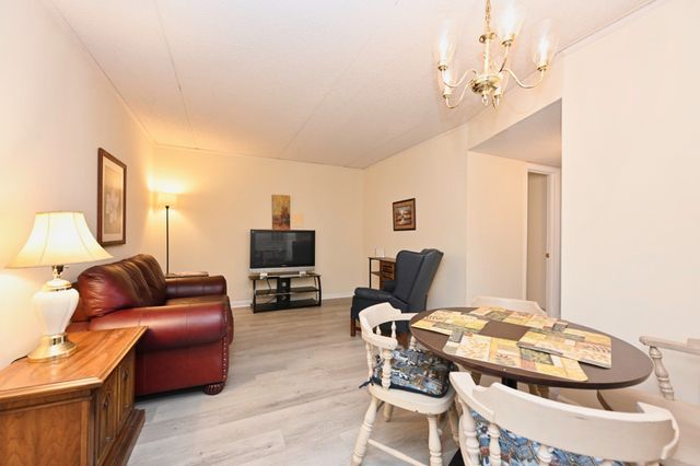 2325 Elliston Pl Apt 202, Nashville, TN 37203