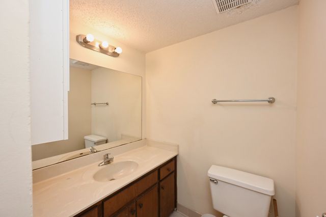 2325 Elliston Pl Apt 202, Nashville, TN 37203