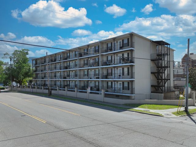 2325 Elliston Pl Apt 202, Nashville, TN 37203