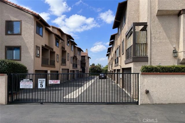 13982 Ramhurst 6, La Mirada, CA 90638