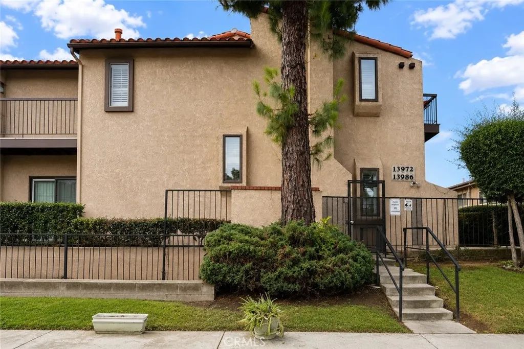 13982 Ramhurst 6, La Mirada, CA 90638