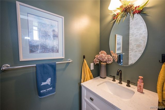 8 Adam Chris Drive, West Seneca, NY 14224