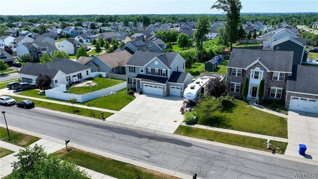8 Adam Chris Drive, West Seneca, NY 14224