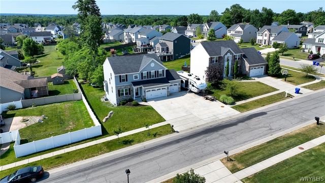 8 Adam Chris Drive, West Seneca, NY 14224