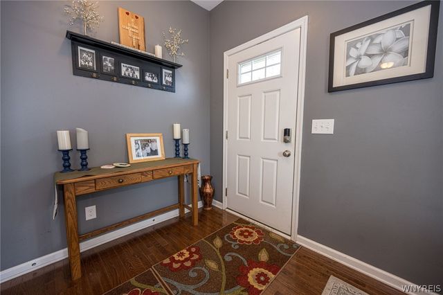 8 Adam Chris Drive, West Seneca, NY 14224