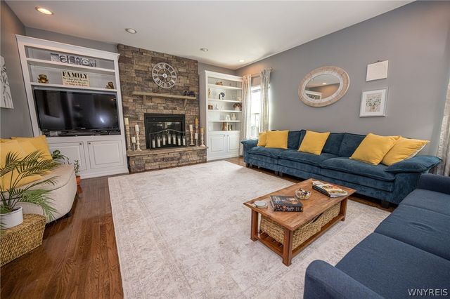8 Adam Chris Drive, West Seneca, NY 14224