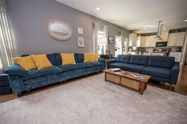 8 Adam Chris Drive, West Seneca, NY 14224