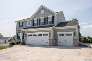 8 Adam Chris Drive, West Seneca, NY 14224