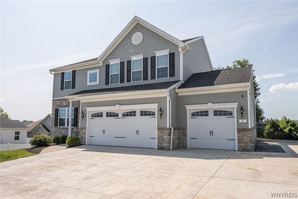 8 Adam Chris Drive, West Seneca, NY 14224
