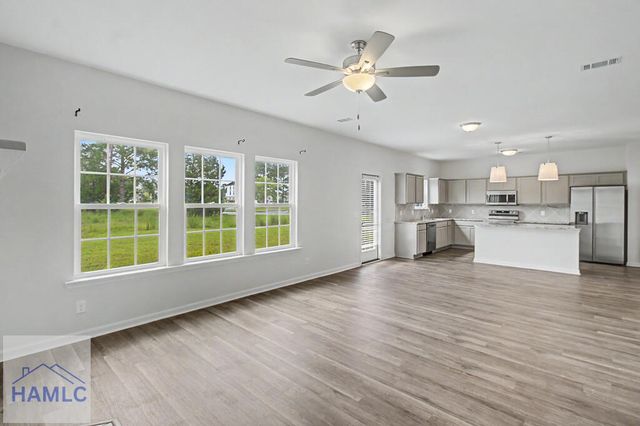 274 Renwick Loop, Hinesville, GA 31313