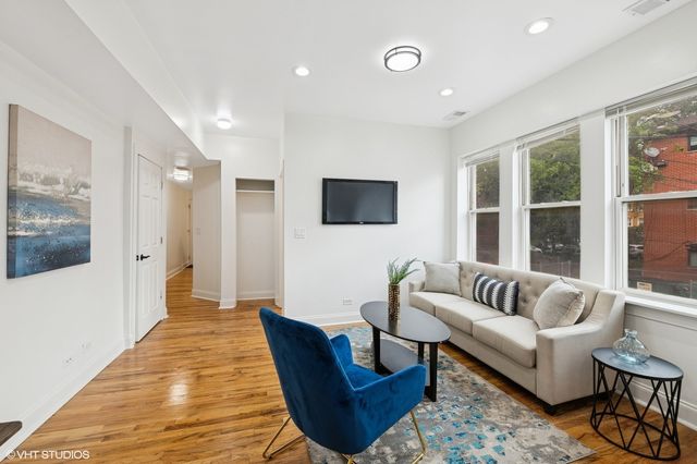 3849 W Ainslie Street 1, Chicago, IL 60625