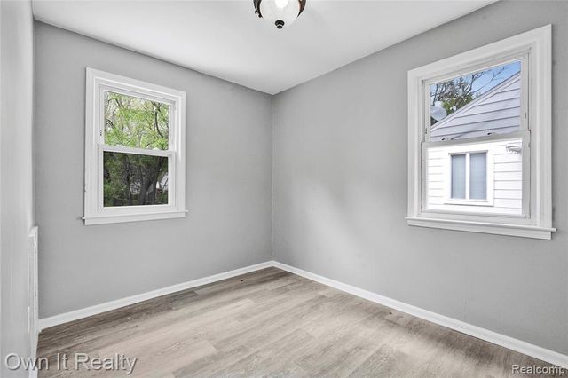 26010 Yale Street, Inkster, MI 48141