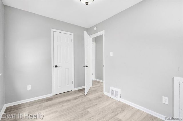 26010 Yale Street, Inkster, MI 48141