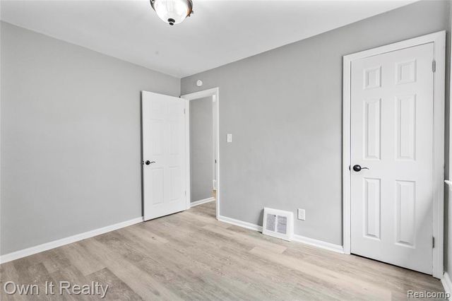 26010 Yale Street, Inkster, MI 48141