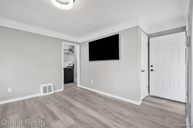 26010 Yale Street, Inkster, MI 48141