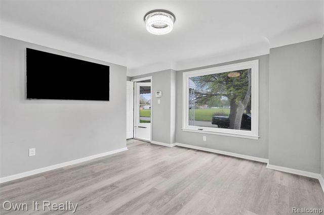 26010 Yale Street, Inkster, MI 48141