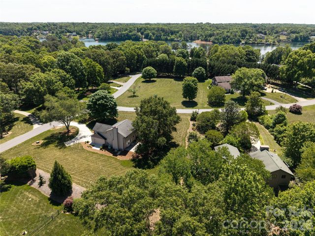 568 Wood Hollow Road, Taylorsville, NC 28681