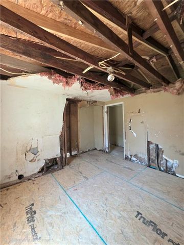 7074 Hammond Way, Lithonia, GA 30058