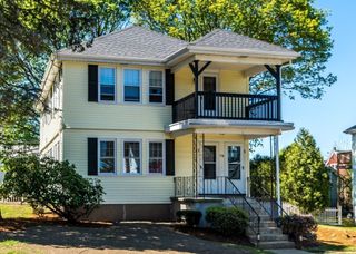 76 Barbara Road 1, Waltham, MA 02453