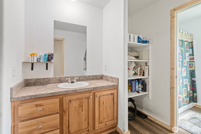 291 E Orchid Lane, Grapeview, WA 98546