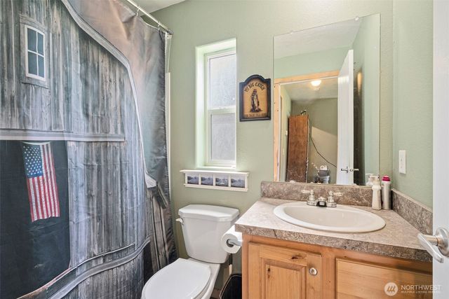 291 E Orchid Lane, Grapeview, WA 98546