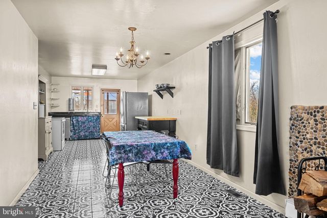 611 S 9TH ST, Perkasie, PA 18944