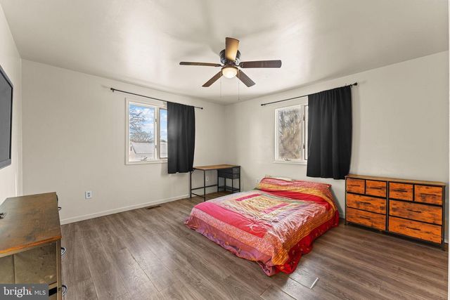 611 S 9TH ST, Perkasie, PA 18944