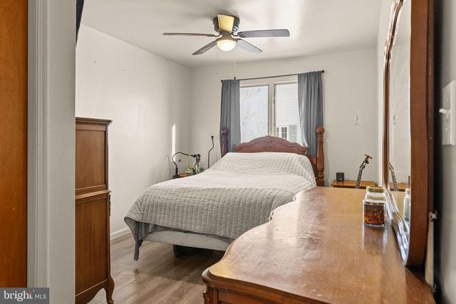 611 S 9TH ST, Perkasie, PA 18944