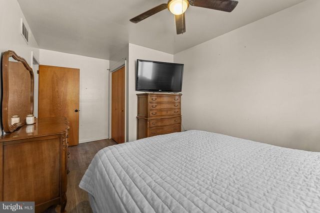 611 S 9TH ST, Perkasie, PA 18944