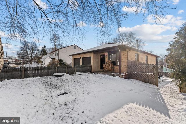 611 S 9TH ST, Perkasie, PA 18944