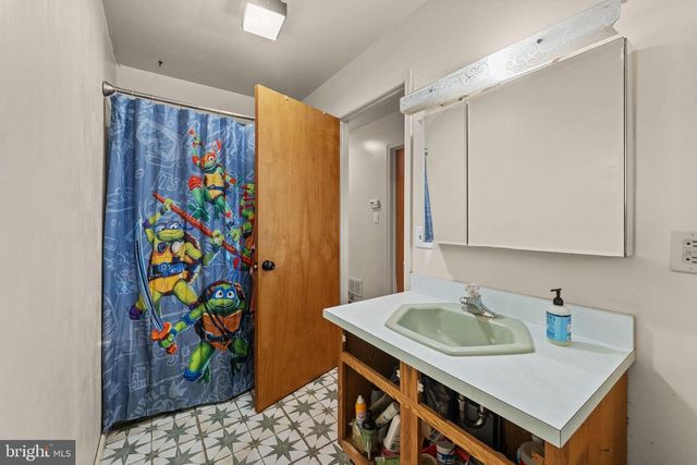 611 S 9TH ST, Perkasie, PA 18944