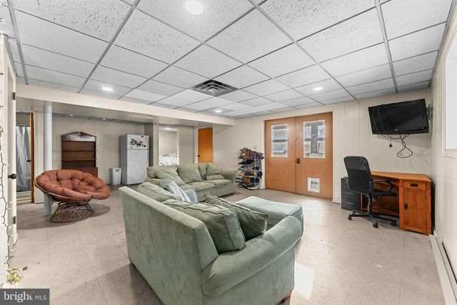 611 S 9TH ST, Perkasie, PA 18944