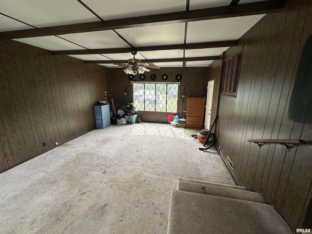 605 W STATE Street, Buckner, IL 62819