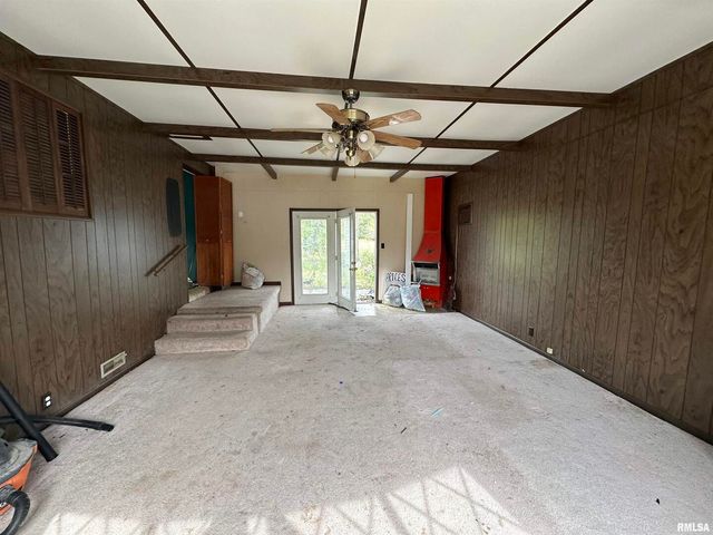 605 W STATE Street, Buckner, IL 62819