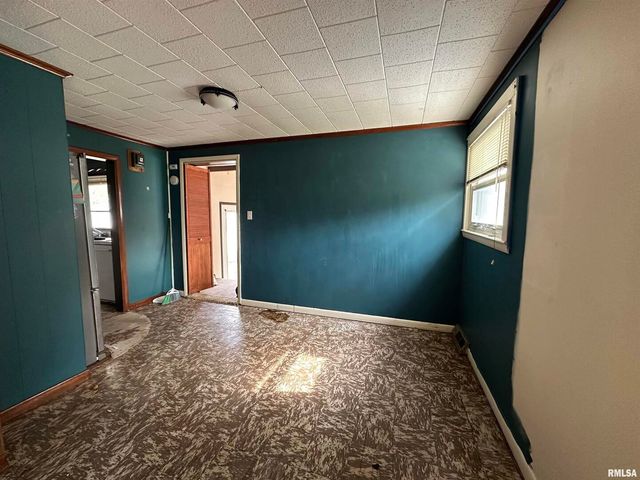 605 W STATE Street, Buckner, IL 62819