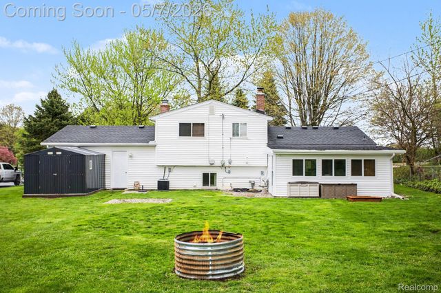 4363 Nelsey Road, Waterford Charter Township, MI 48329