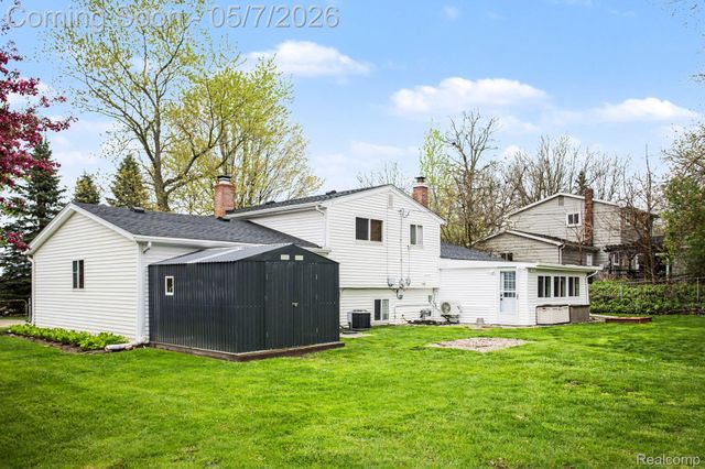 4363 Nelsey Road, Waterford Charter Township, MI 48329