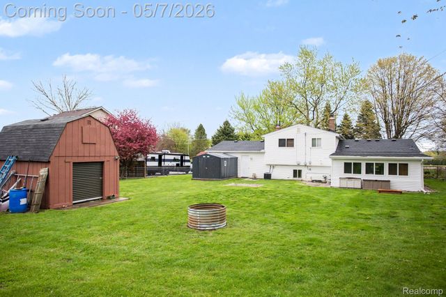 4363 Nelsey Road, Waterford Charter Township, MI 48329