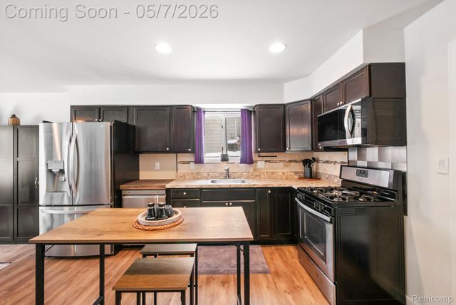 4363 Nelsey Road, Waterford Charter Township, MI 48329