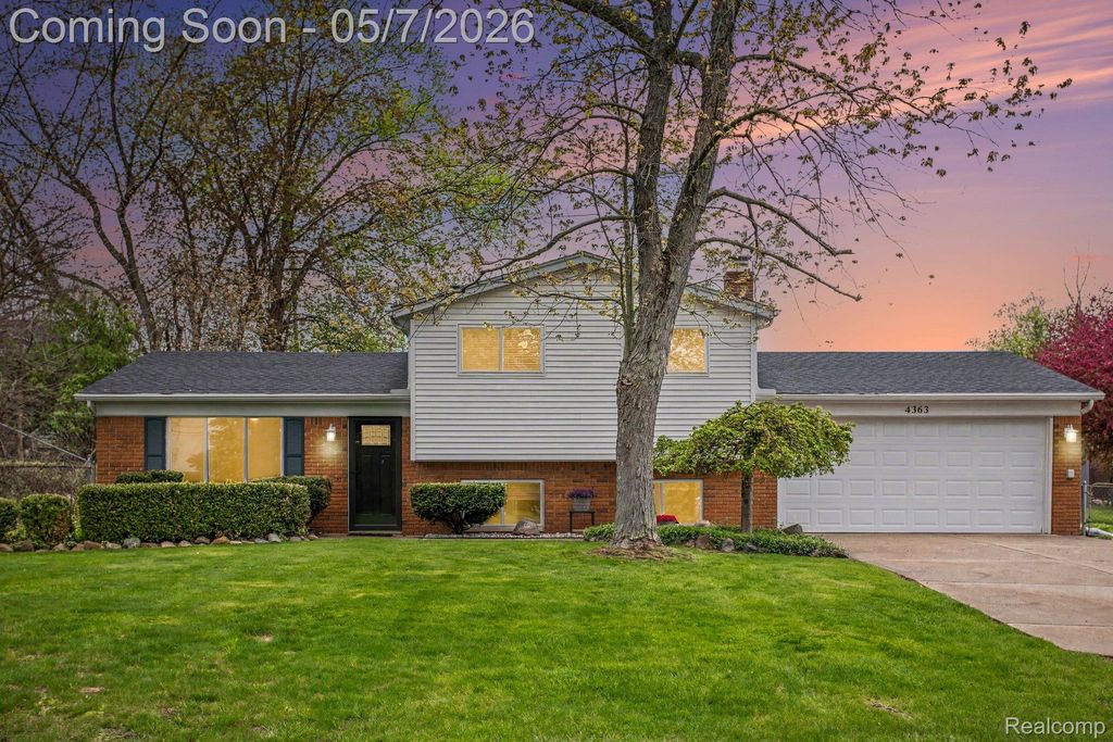 4363 Nelsey Road, Waterford Charter Township, MI 48329