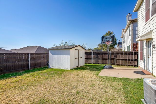 3221 Gettysburg Lane, Fort Worth, TX 76123