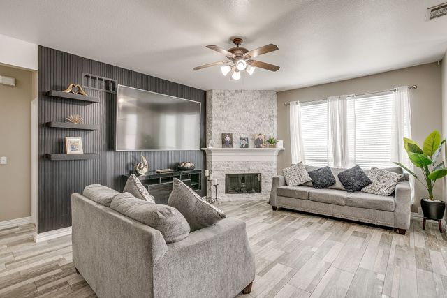 3221 Gettysburg Lane, Fort Worth, TX 76123