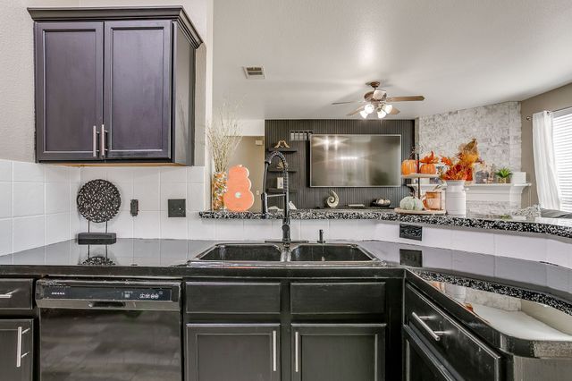 3221 Gettysburg Lane, Fort Worth, TX 76123