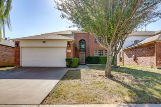 3221 Gettysburg Lane, Fort Worth, TX 76123