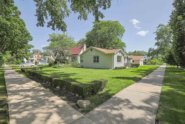 325 S Lodge Lane, Lombard, IL 60148
