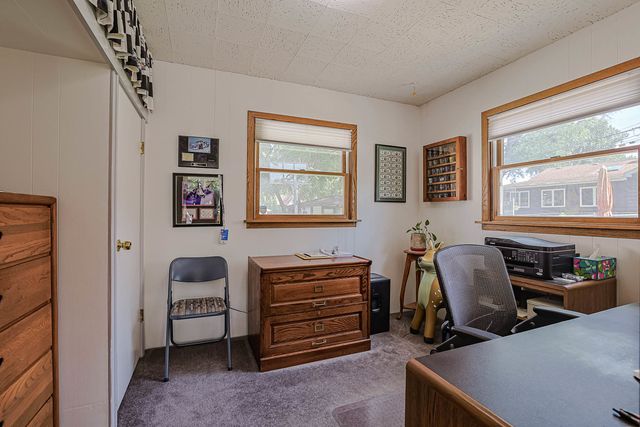 325 S Lodge Lane, Lombard, IL 60148