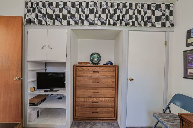 325 S Lodge Lane, Lombard, IL 60148