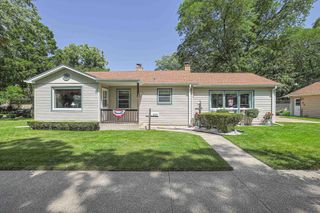 325 S Lodge Lane, Lombard, IL 60148